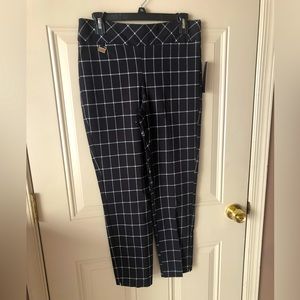 ALEX & OLIVIA PANTS SZ 8